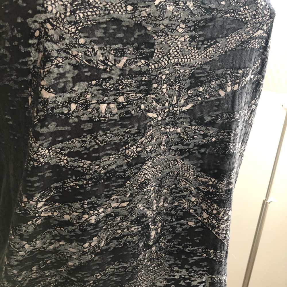 3 for $15 Skeleton rib cage tank - Picture 4 of 7